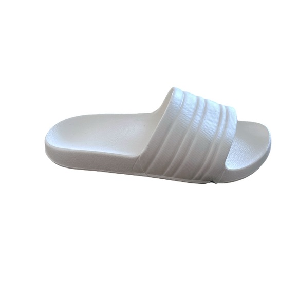 Tunnel Slide Sandals - Picture 7 of 10